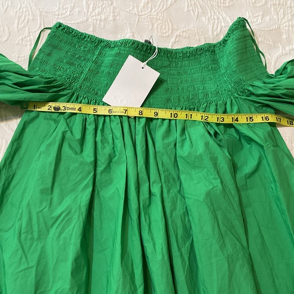 COS Smocked Off-the-Shoulder top in Green Size EUR L - Picture 15 of 16